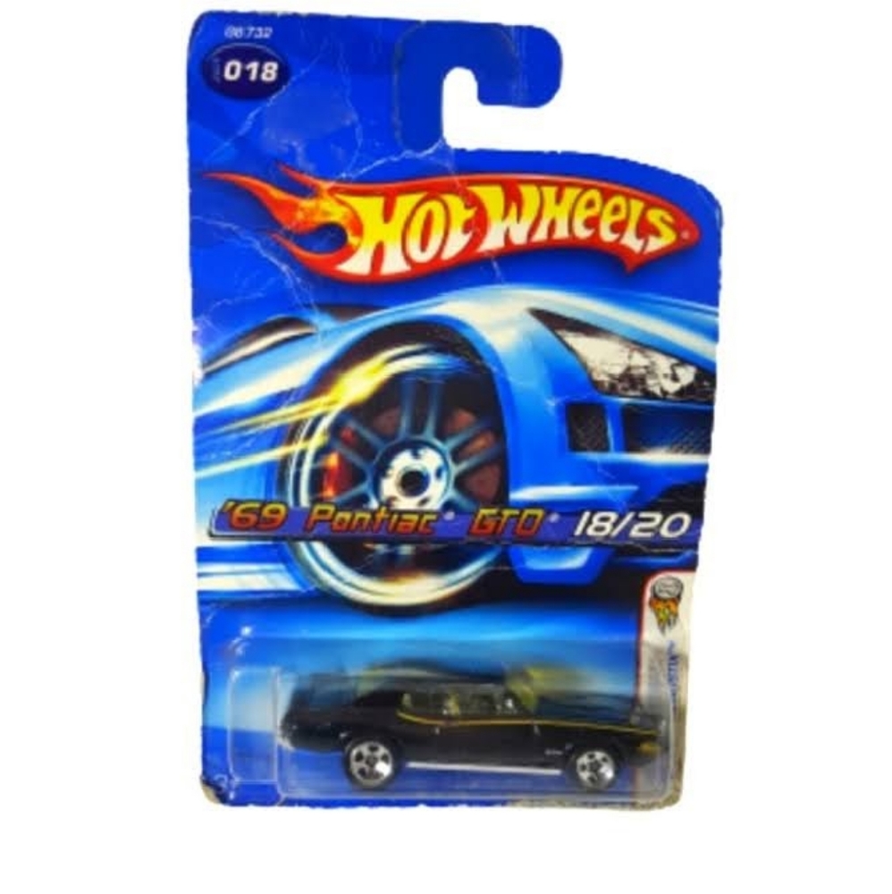 2005 Hot Wheels 1969 Pontiac GTO Die Cast Collectable Car